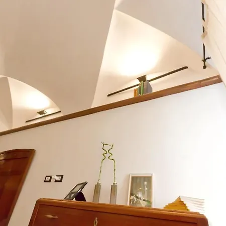 Apartment Lovingenoa Natural Light