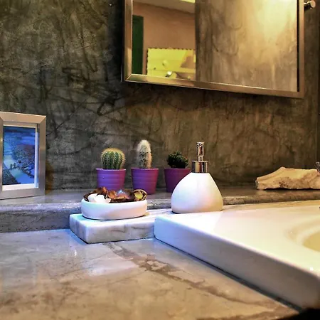 Apartment Lovingenoa Natural Light