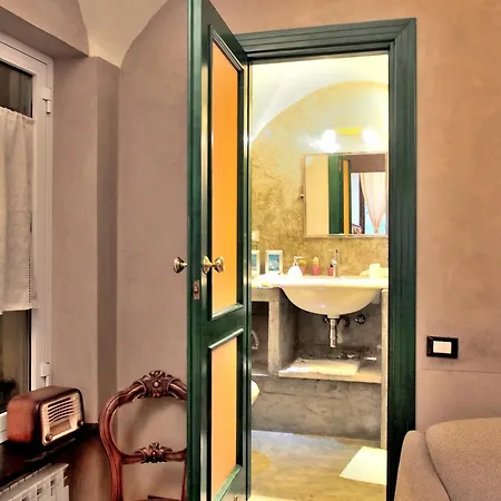 Apartment Lovingenoa Natural Light *