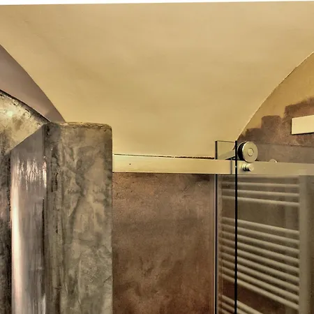 Apartment Lovingenoa Natural Light
