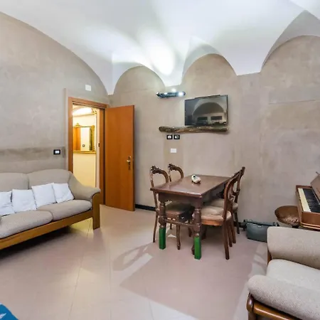 Apartment Lovingenoa Natural Light